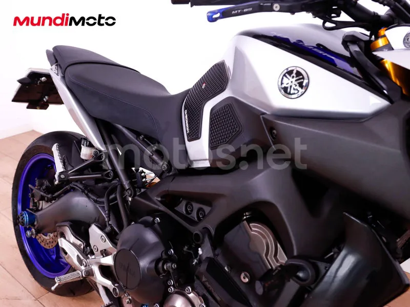 Yamaha MT-09 - Vista 28