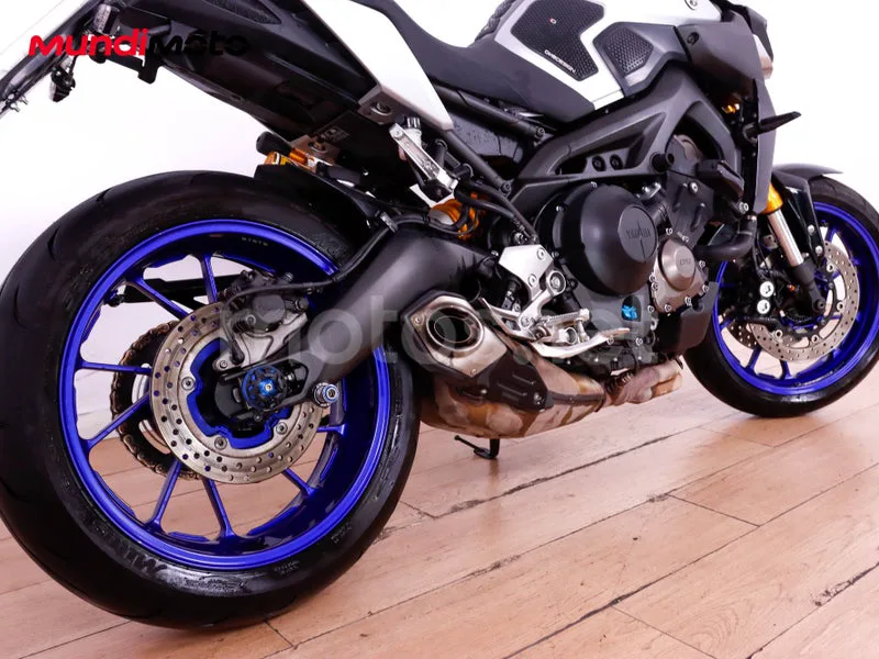 Yamaha MT-09 - Vista 4
