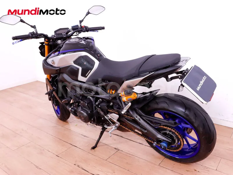 Yamaha MT-09 - Vista 8