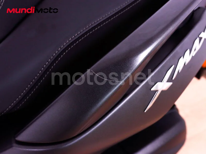 Yamaha XMAX 300 - Vista 16