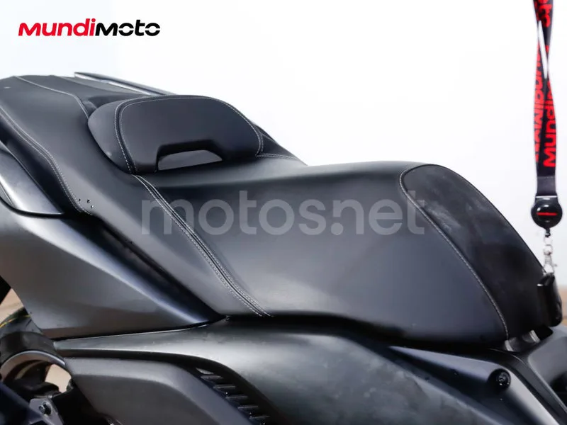 Yamaha XMAX 300 - Vista 29