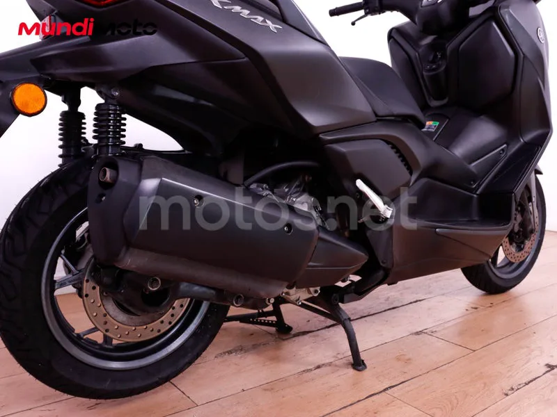 Yamaha XMAX 300 - Vista 4