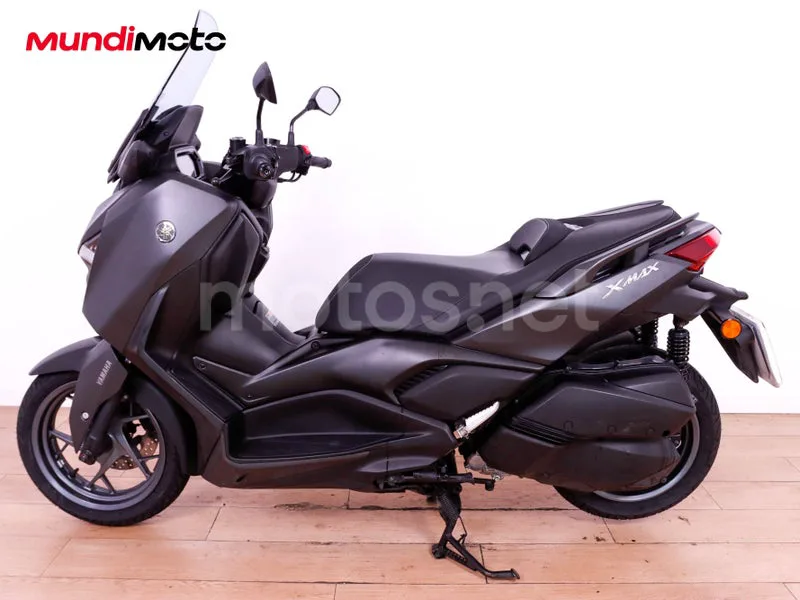 Yamaha XMAX 300 - Vista 6