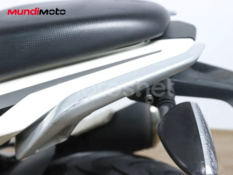 BMW G 310 R - Vista 14