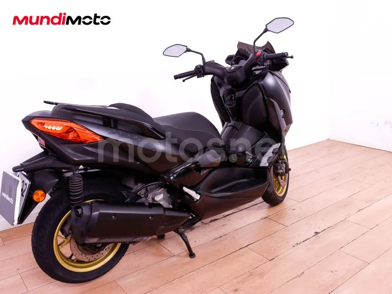 Yamaha TMAX - Vista 3