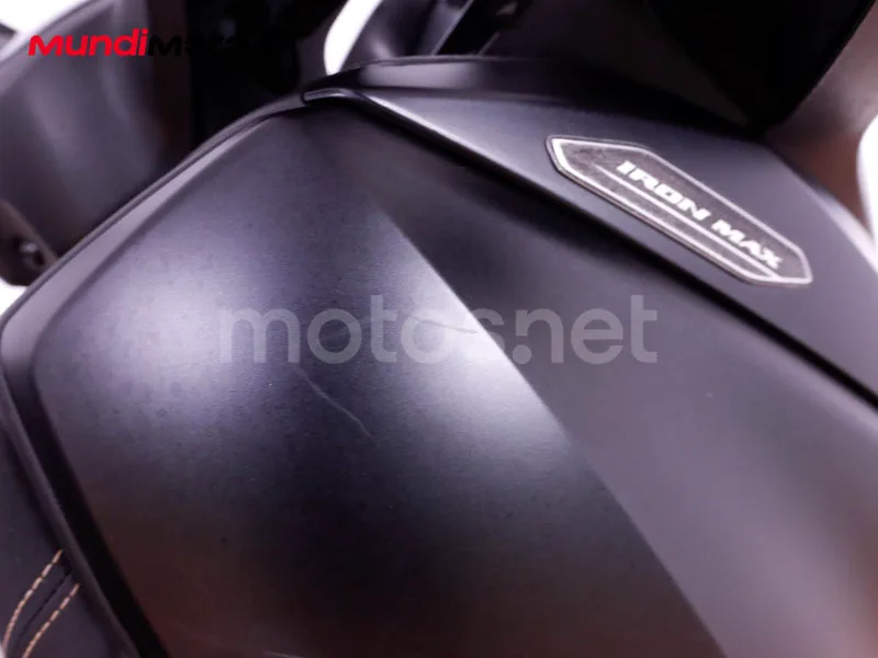Yamaha TMAX - Vista 29