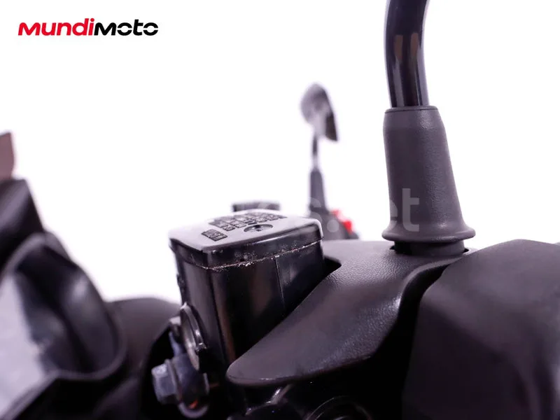 Yamaha TMAX - Vista 42