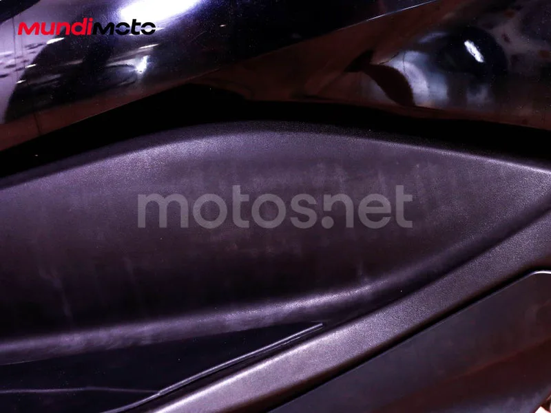 Yamaha TMAX - Vista 46