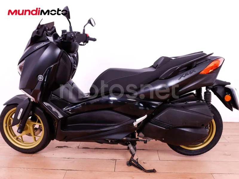 Yamaha TMAX - Vista 6