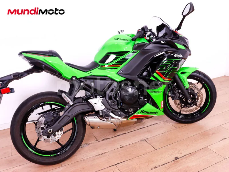Kawasaki Ninja 650 - Vista 3