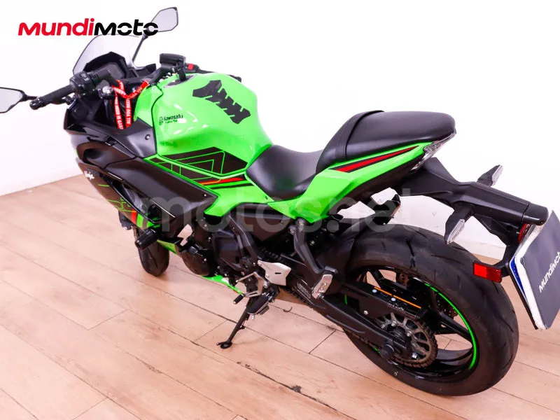 Kawasaki Ninja 650 - Vista 8