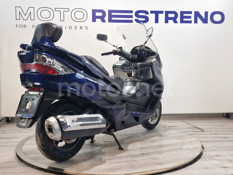 Suzuki Burgman 400 - Vista 7