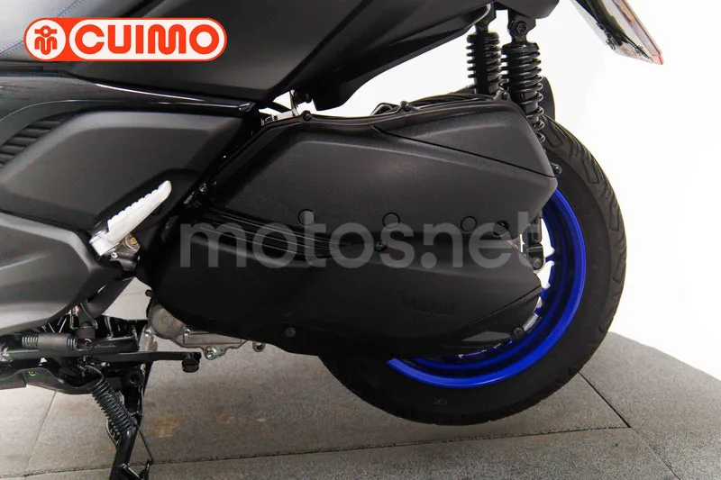 Yamaha XMAX 300 - Vista 18