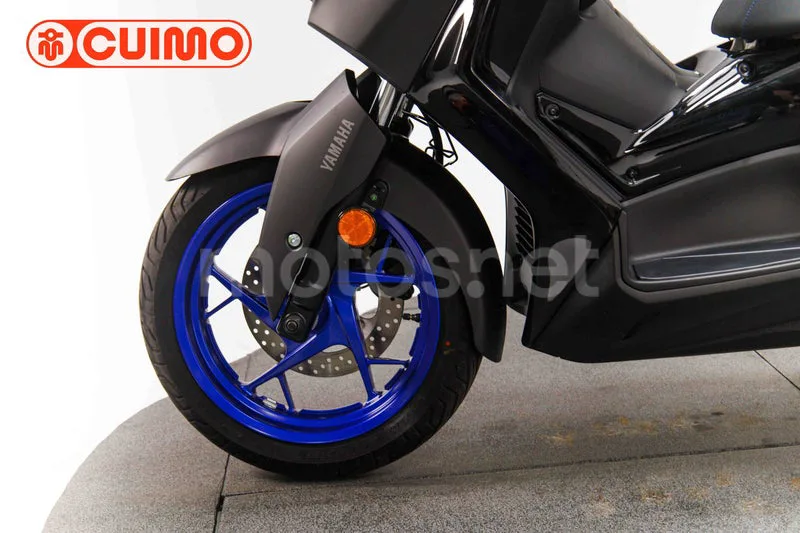 Yamaha XMAX 300 - Vista 19