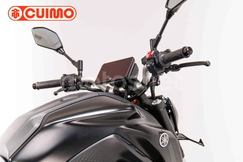 Yamaha MT-07 - Vista 15