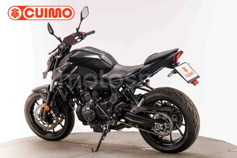 Yamaha MT-07 - Vista 6