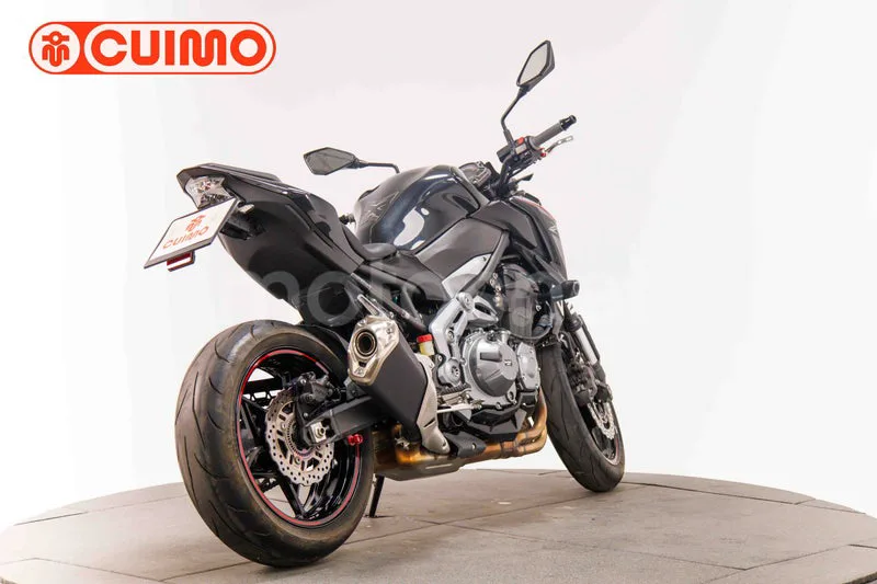 Kawasaki Z900 - Vista 5