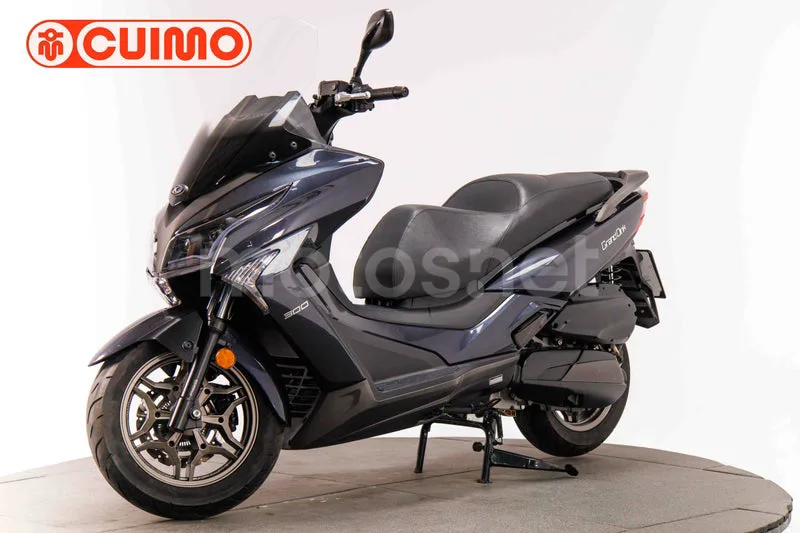 Kymco Grand Dink 300 - Vista 9