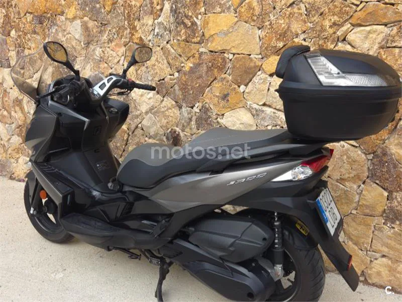Kawasaki J300 - Vista 3