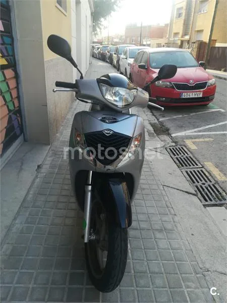 Honda SH125i - Vista 4