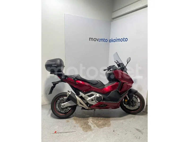 Honda Forza 750 - Vista 9