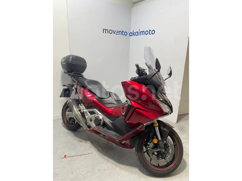 Honda Forza 750 - Vista 10