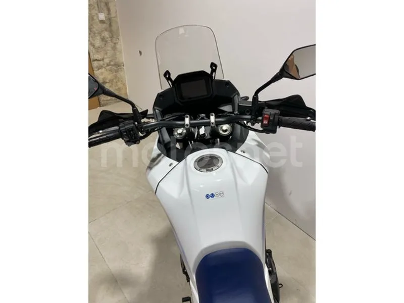 Honda XL750 Transalp - Vista 5
