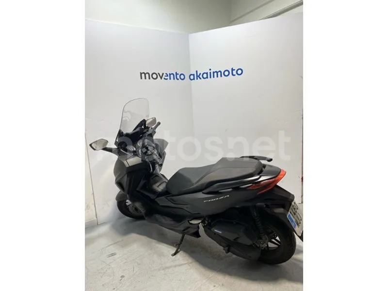 Honda Forza 125 - Vista 3