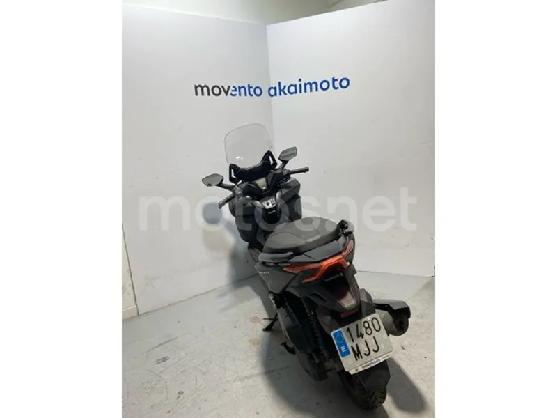 Honda Forza 125 - Vista 4