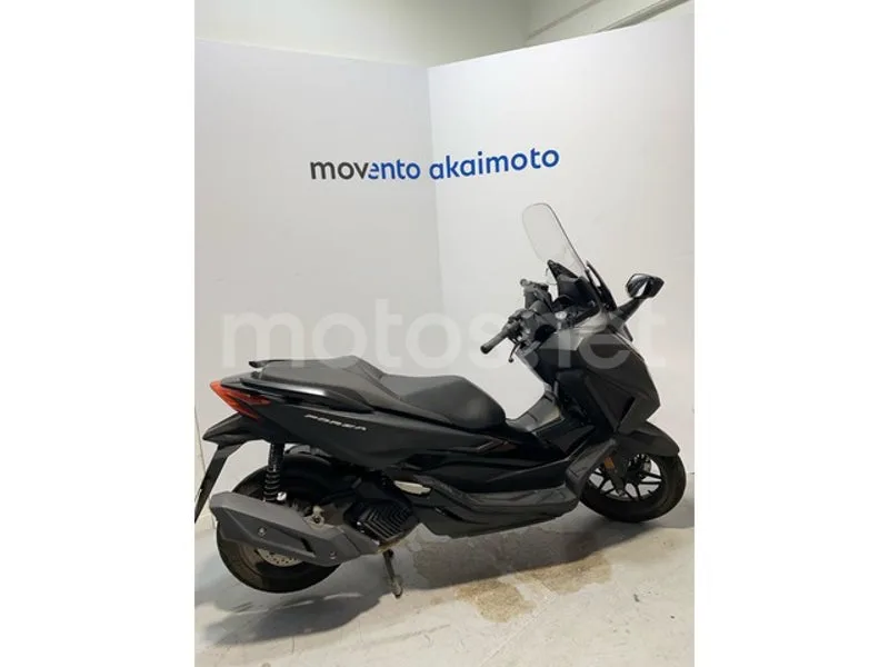 Honda Forza 125 - Vista 8