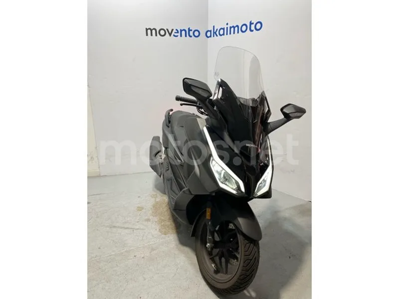 Honda Forza 125 - Vista 10