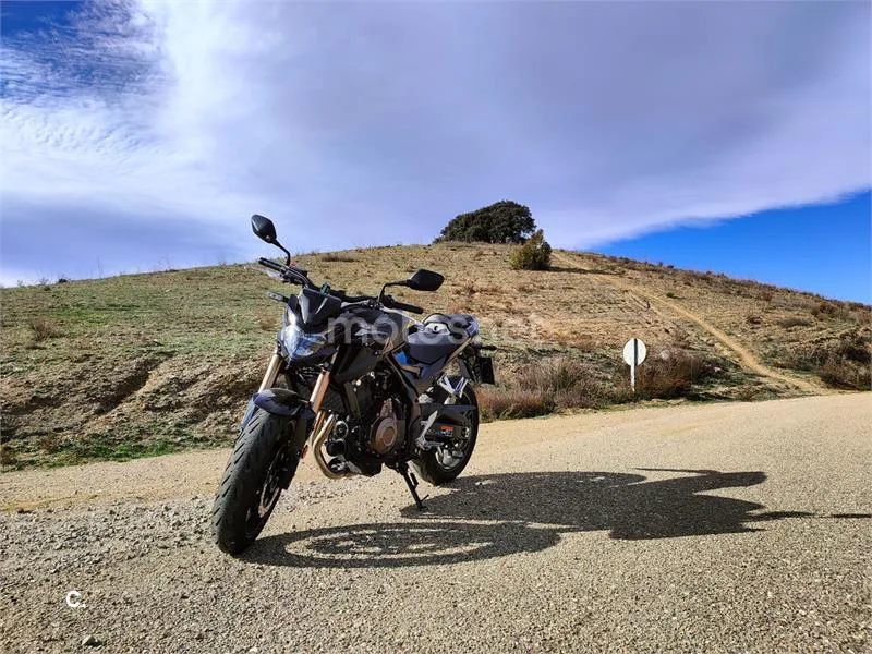 Honda CB500F - Vista 3