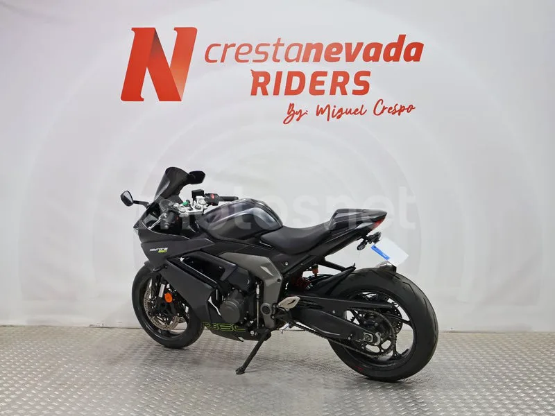 Triumph Daytona 660 - Vista 10