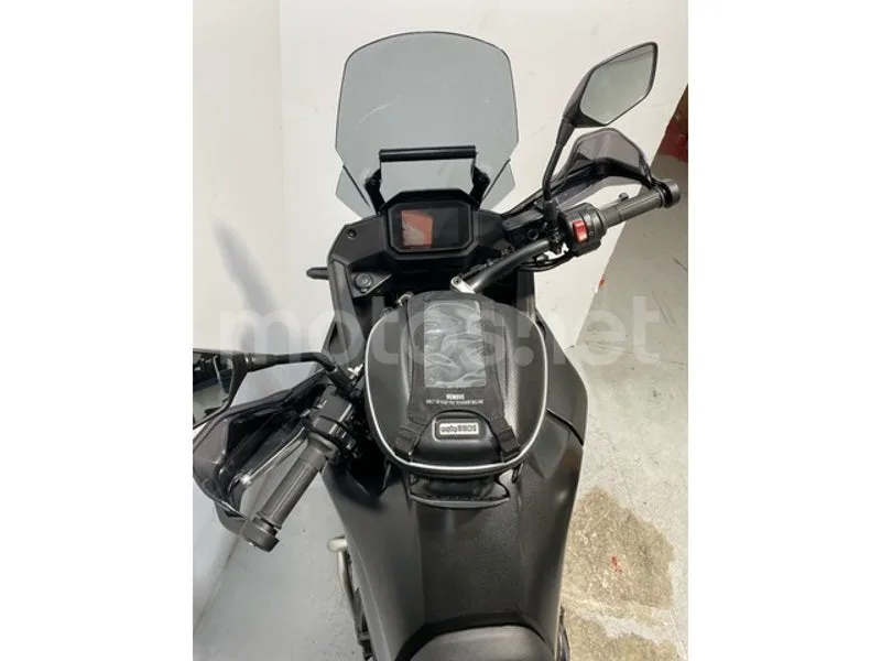Honda XL750 Transalp - Vista 5