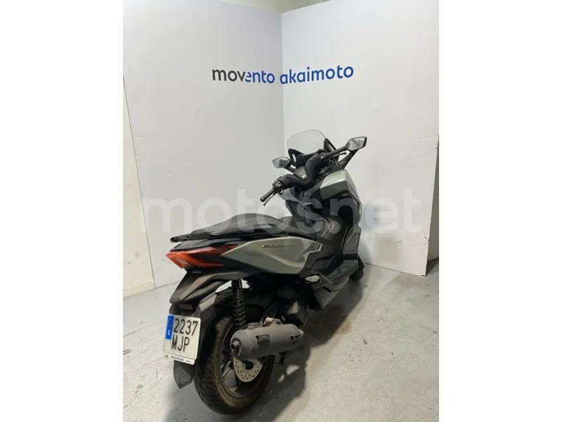 Honda Forza 125 - Vista 7