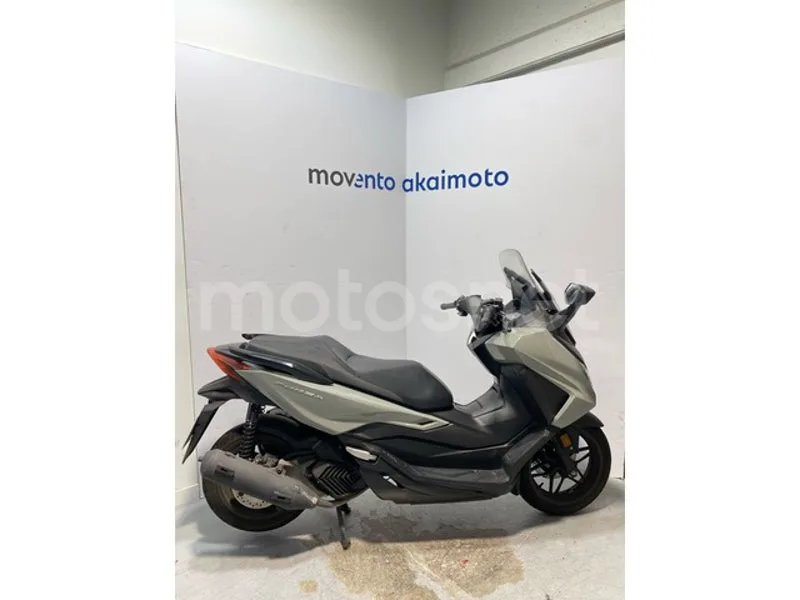 Honda Forza 125 - Vista 8