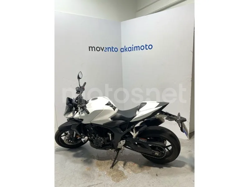 Honda CB1000 Hornet - Vista 8