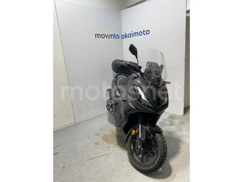 Honda ADV350 - Vista 10