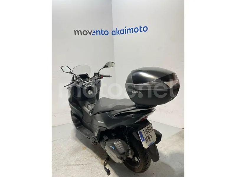 QJ Motor MTX 125 - Vista 3