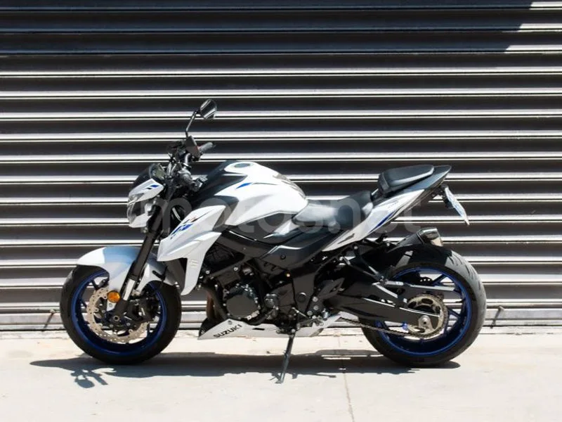 Suzuki GSX-S750 - Vista 16
