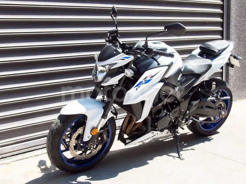 Suzuki GSX-S750 - Vista 17
