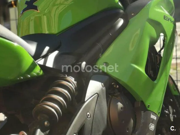 Kawasaki ER-6f - Vista 3