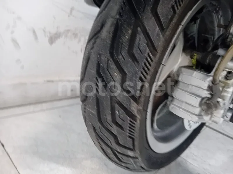 Kymco Grand Dink 125 - Vista 9