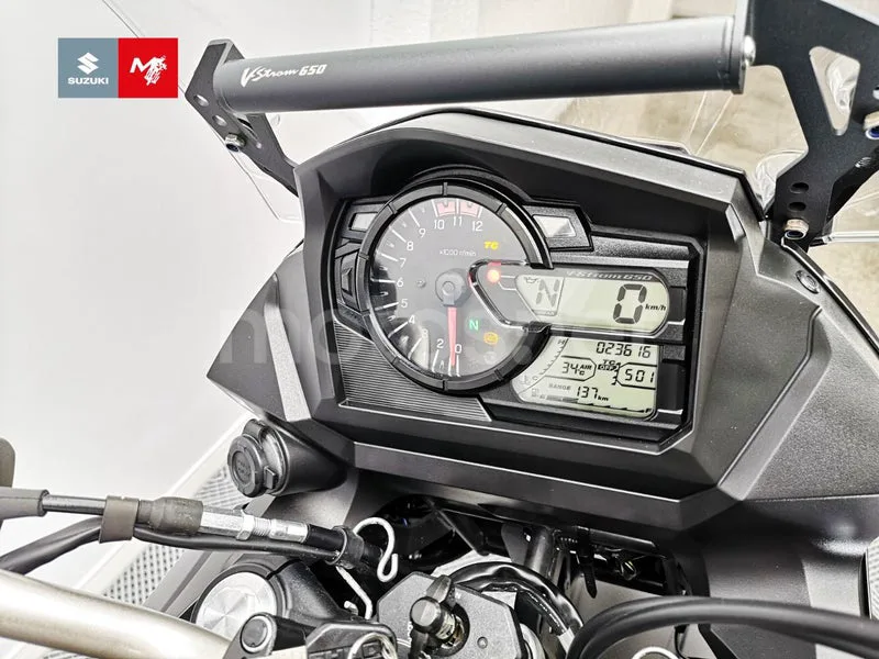 Suzuki V-Strom 650XT - Vista 9