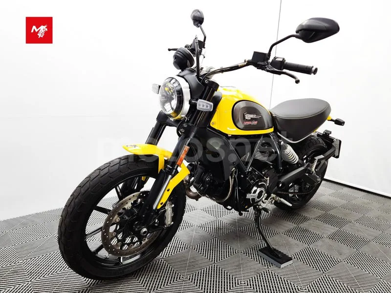Ducati Scrambler - Vista 20