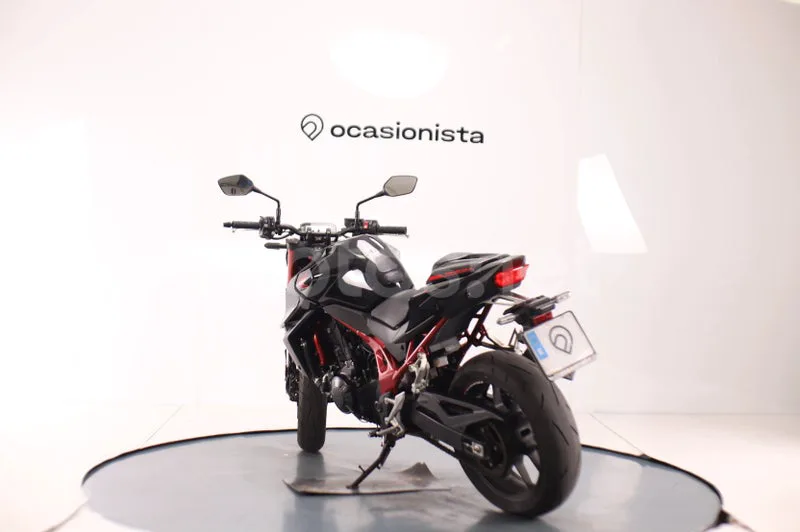 Honda CB750 Hornet - Vista 4