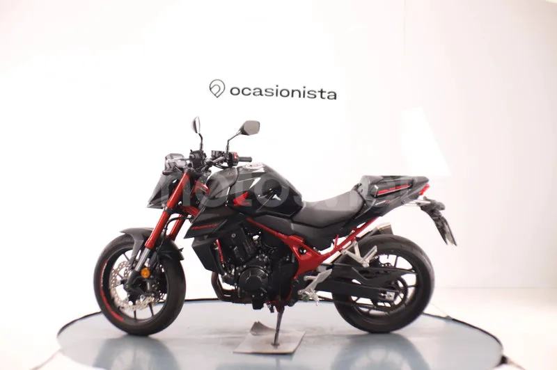Honda CB750 Hornet - Vista 5