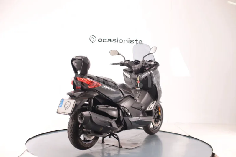 Yamaha XMAX 400 - Vista 3