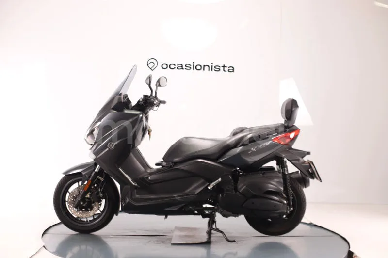 Yamaha XMAX 400 - Vista 5