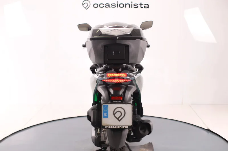 Honda SH125i - Vista 10